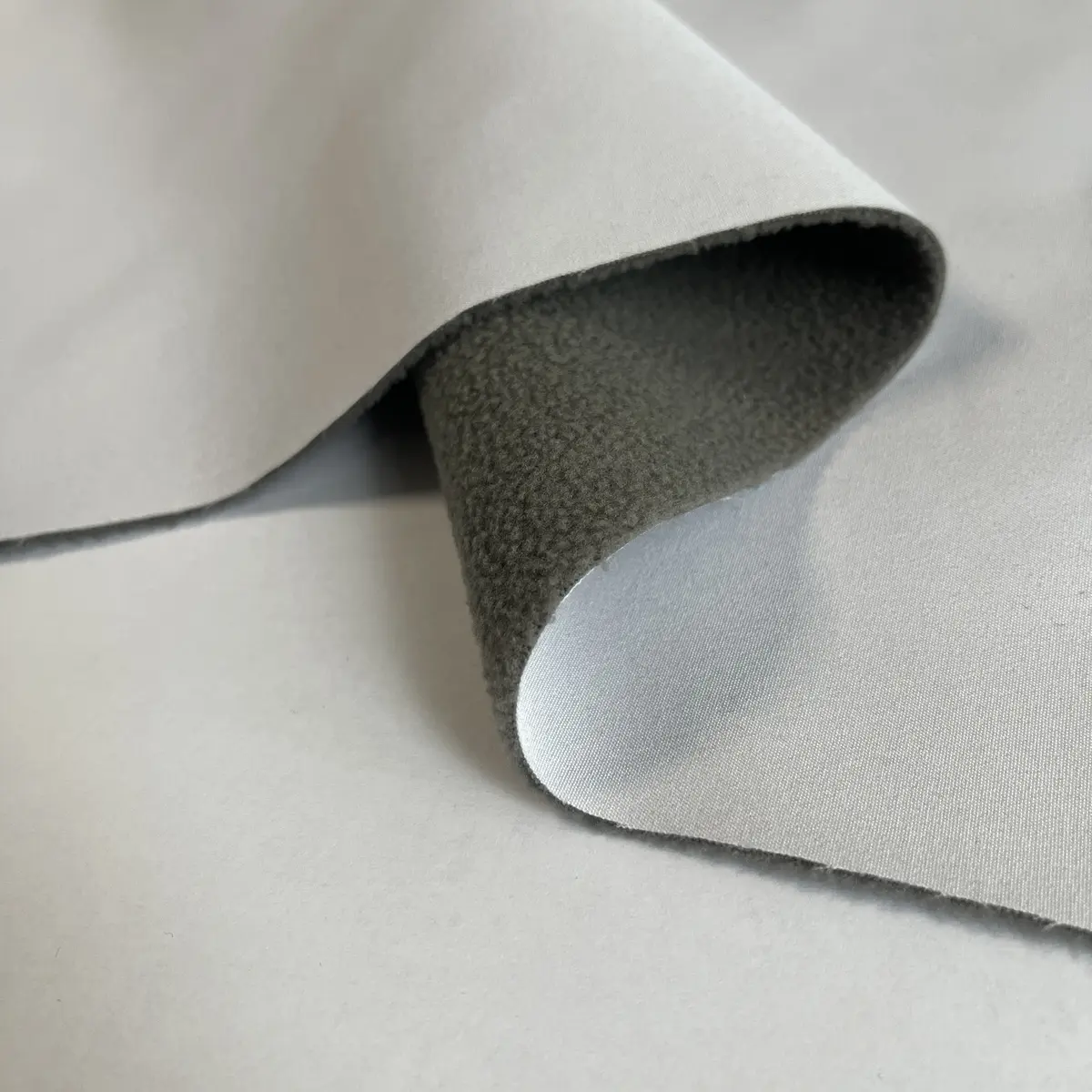 Water-repellent outdoor softshell fabric by Yunai Textile